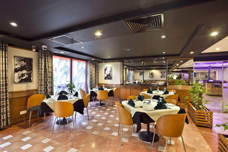 هتل The Peninsula Chittagong Limited