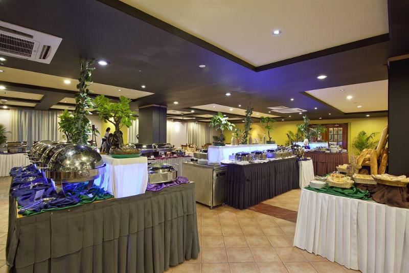 هتل The Peninsula Chittagong Limited