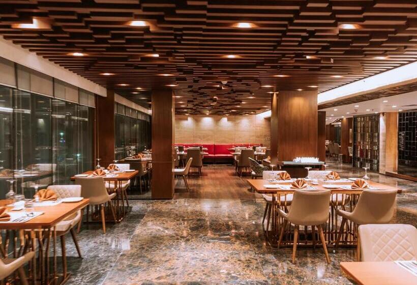 هتل The Peninsula Chittagong Limited