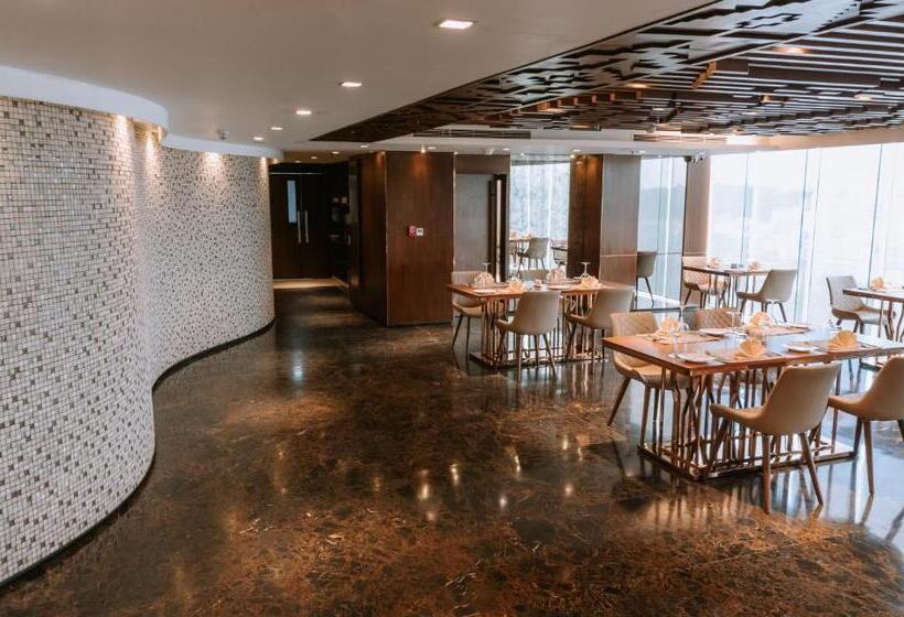 هتل The Peninsula Chittagong Limited