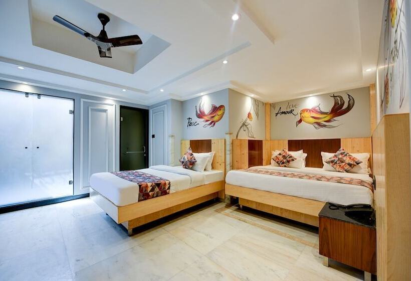 Отель The Natraj Yes Please New Delhi