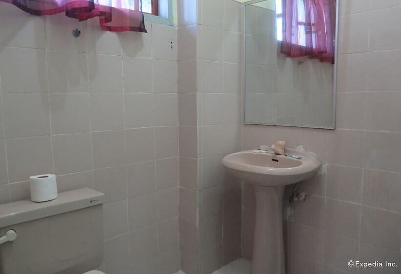 هتل Villa Alzhun Tourist Inn And Restaurant