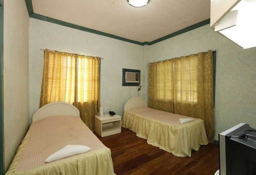 هتل Villa Alzhun Tourist Inn And Restaurant