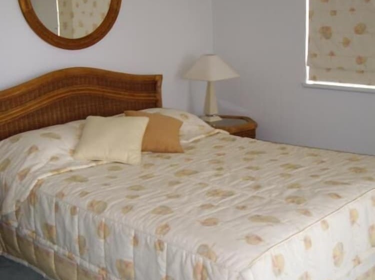 King'S Row Holiday Apartments