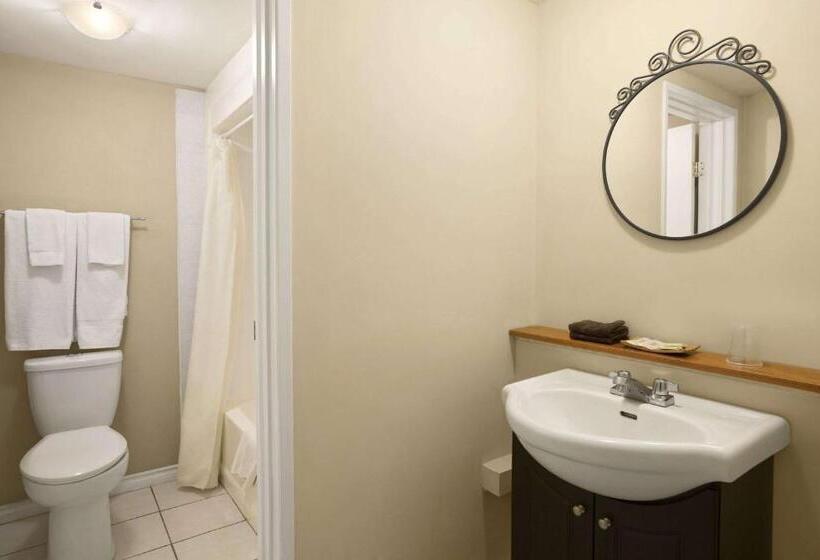 モーテル Nice Inn Edmonton