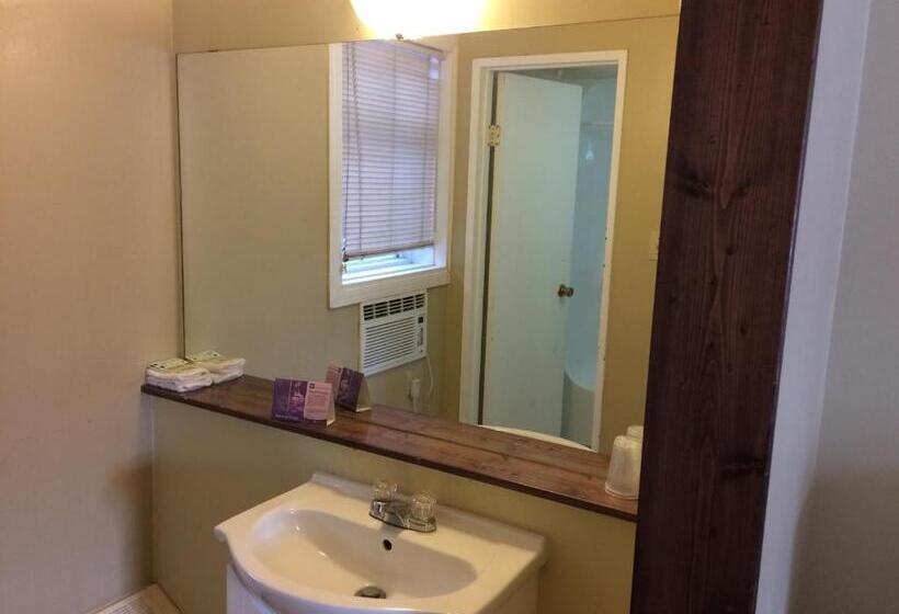 מוטל Nice Inn Edmonton