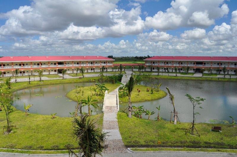 レジデンス Golden Peacock Resort