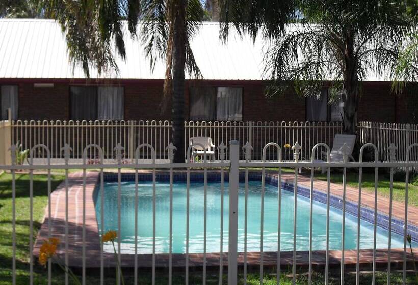 The Major Mitchell Motel