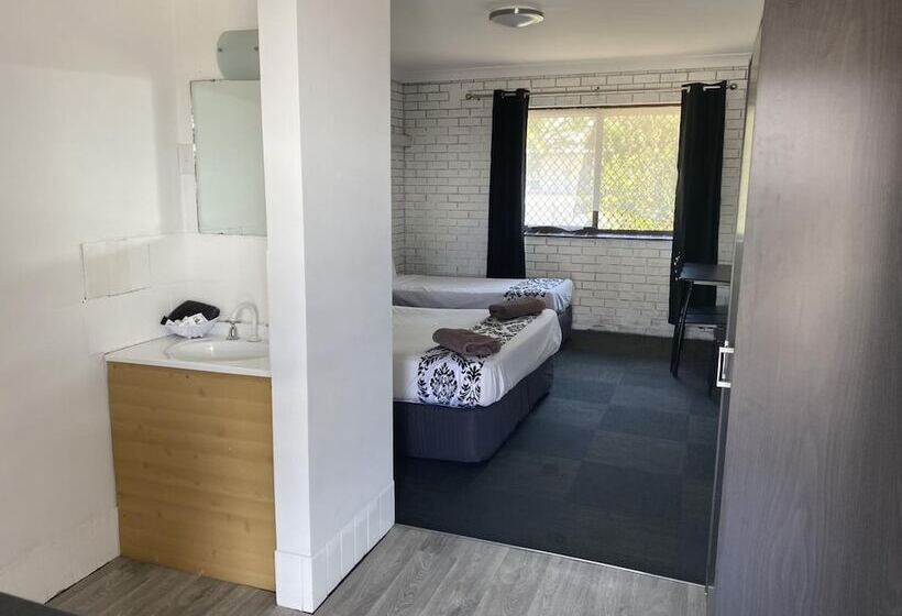 The Major Mitchell Motel