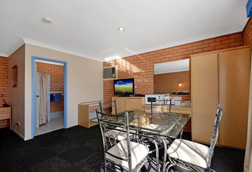 The Major Mitchell Motel