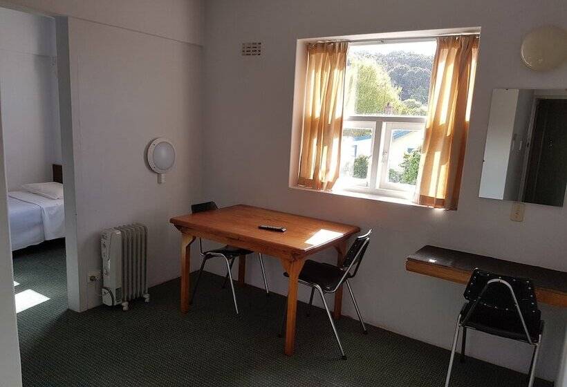 The Menai Hotel Motel