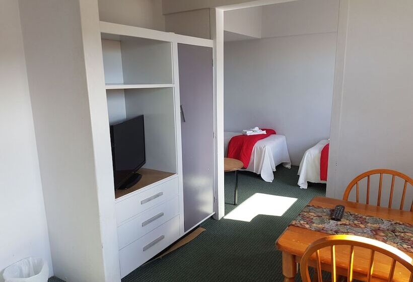 The Menai Hotel Motel