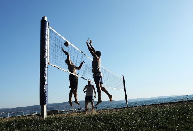 Camping Adria Ankaran   Pitches