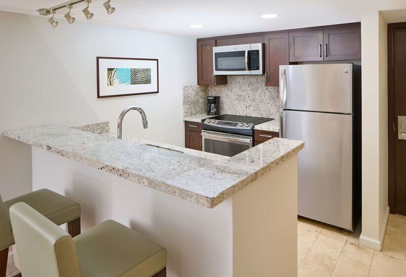 Waikiki Marina Resort At The Ilikai