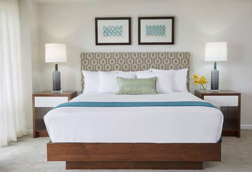 Waikiki Marina Resort At The Ilikai