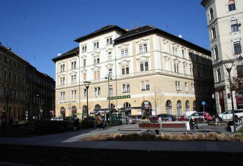 Walking Bed Budapest Hostel