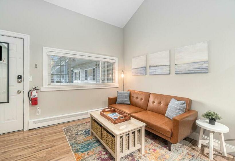 Отель Arrowhead Resort