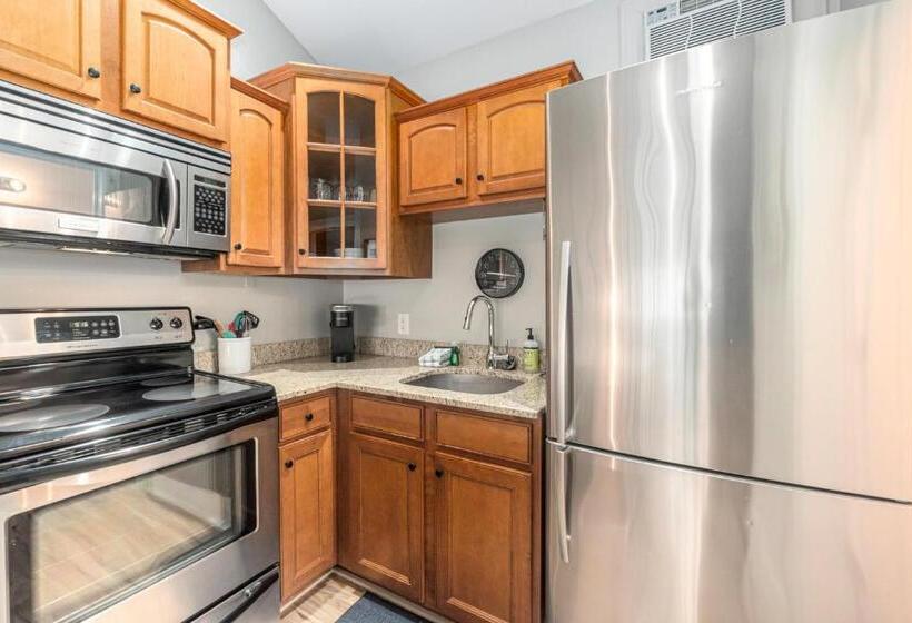 Отель Arrowhead Resort