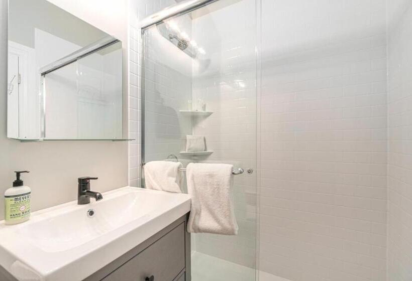 Отель Arrowhead Resort