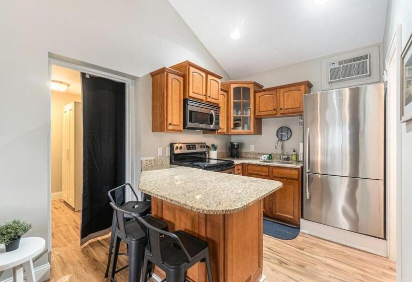 Отель Arrowhead Resort