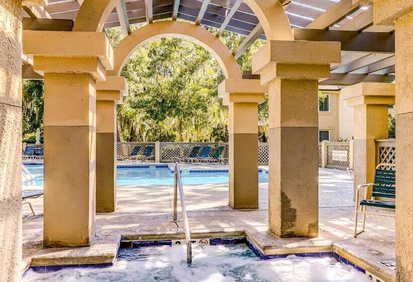 בית מלון כפרי Colonnade Club 180