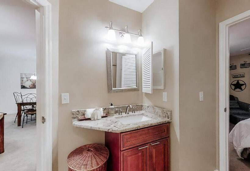 ホテル Colonnade Club 180