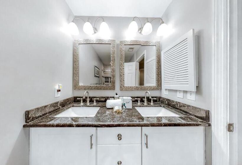 ホテル Colonnade Club 180