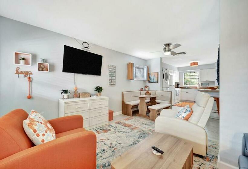 فندق Fort Myers Retreat