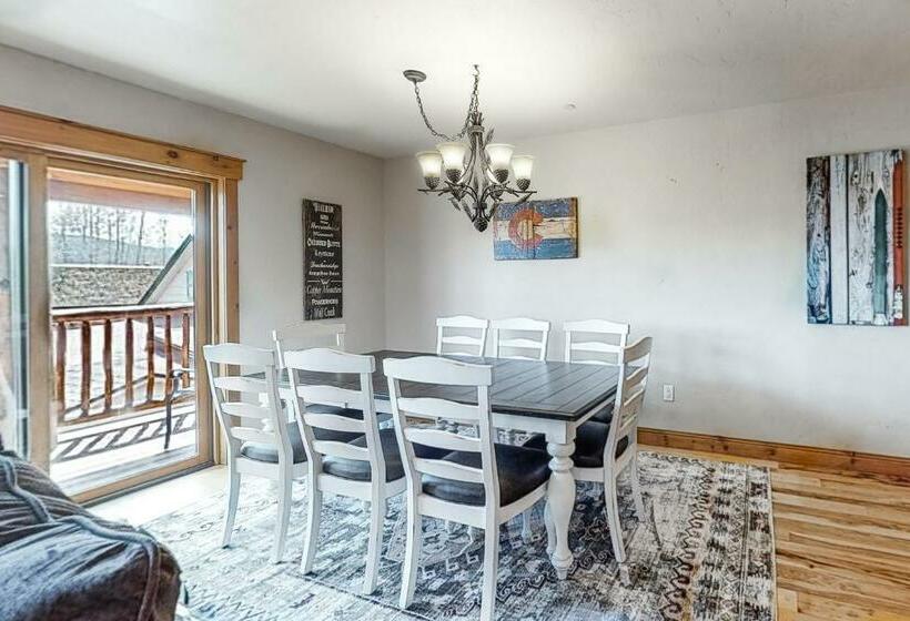 בית מלון כפרי Mountain Retreat On 1st