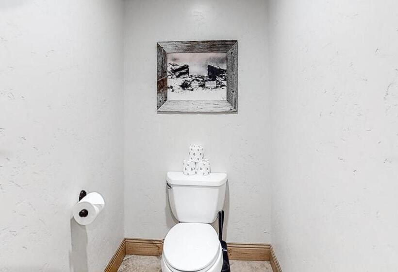 בית מלון כפרי Mountain Retreat On 1st