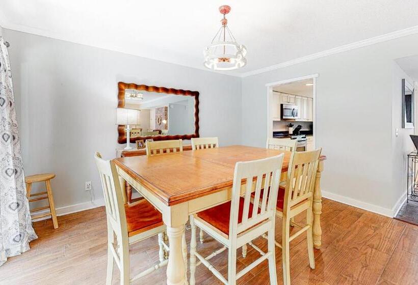 Отель Shipmaster 1805