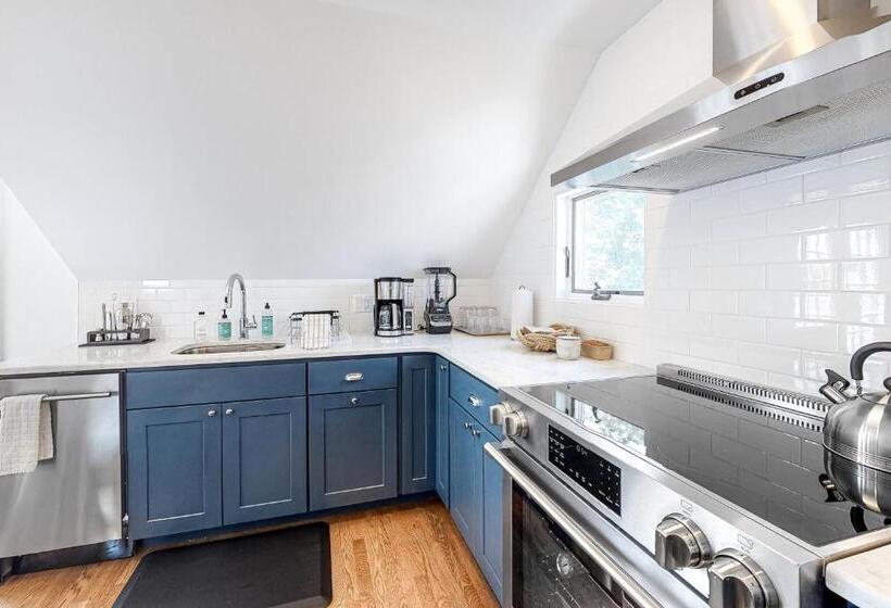 호텔 West End Nest