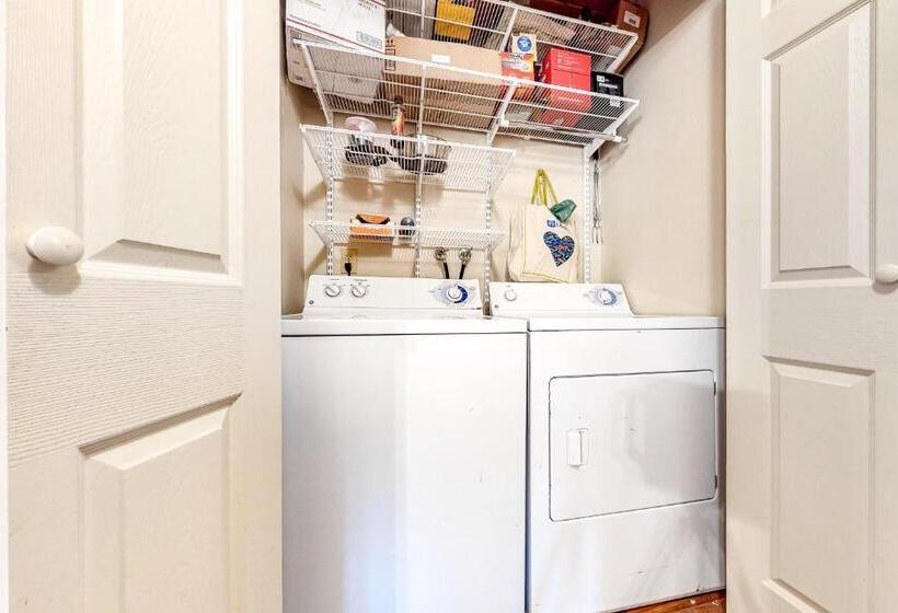 ホテル Wine & Woods Retreat