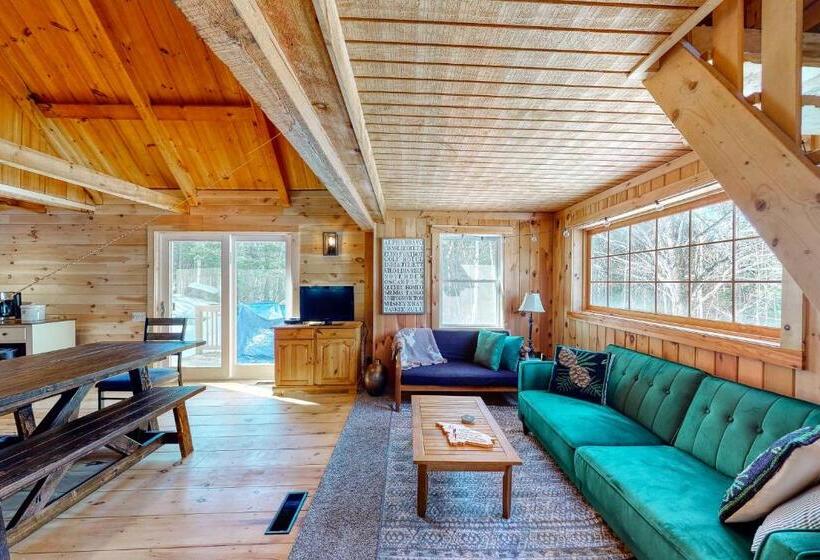 فندق Camp Foxtrot