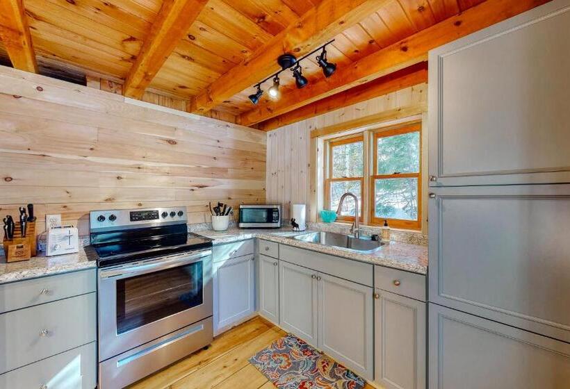 فندق Camp Foxtrot