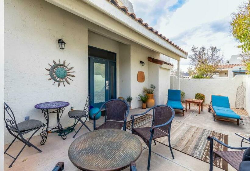 Отель Sunny Cozy Condo