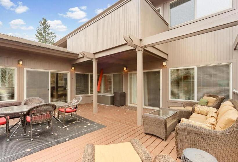 فندق Broken Top Condo