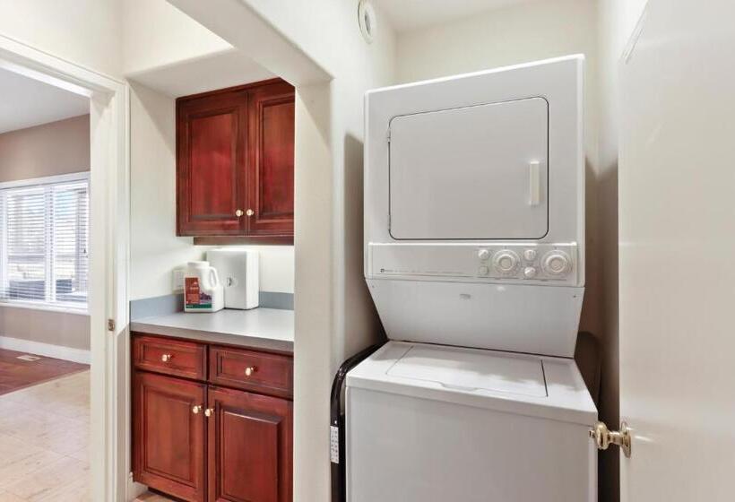 فندق Broken Top Condo