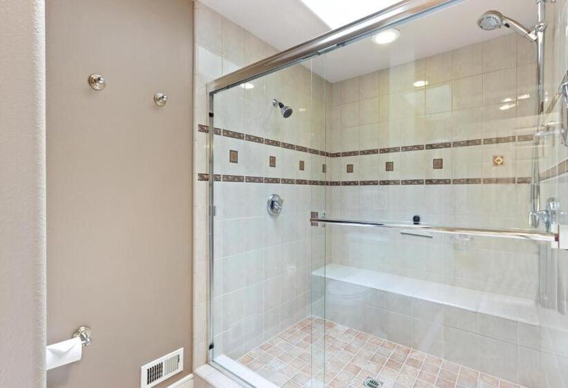 فندق Broken Top Condo