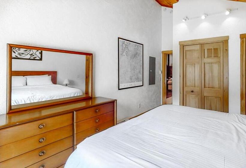 فندق Linderhof Mountainside 12