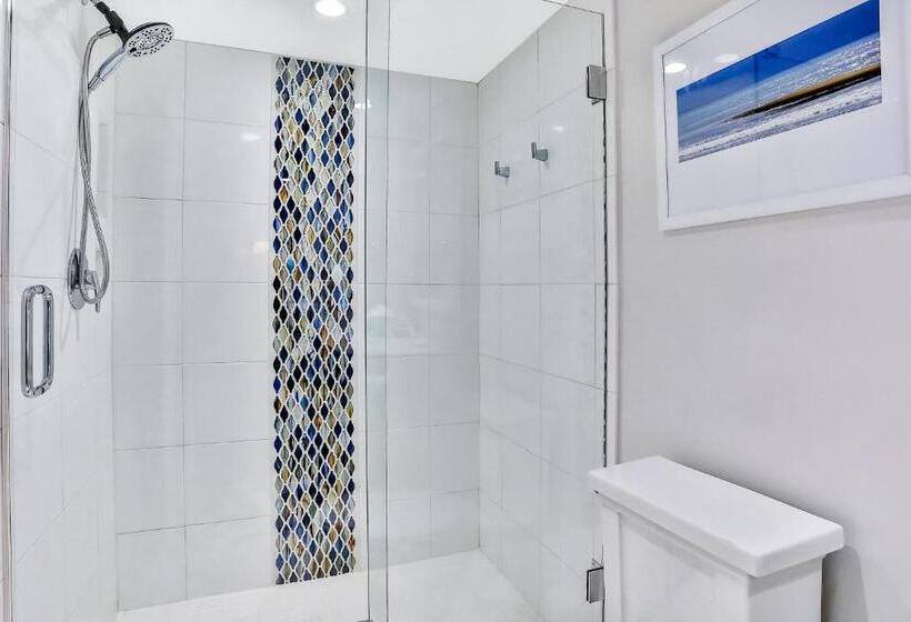 فندق Shorehom By The Sea   12