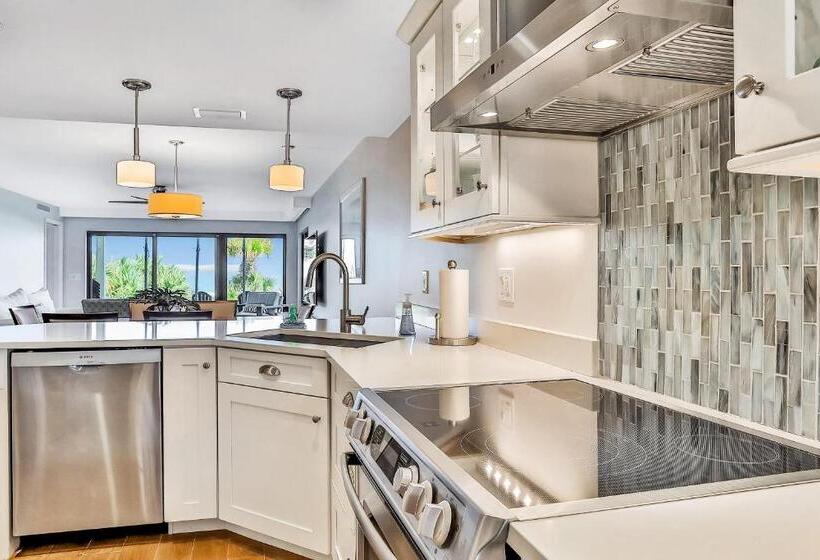 فندق Shorehom By The Sea   12