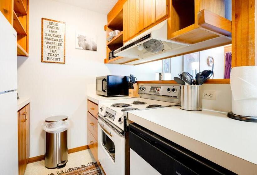 فندق 3622 Winterberry