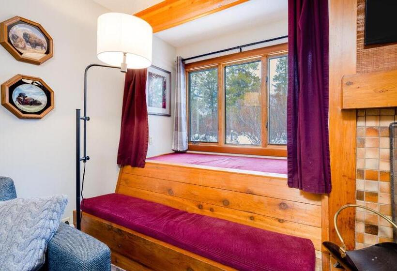 فندق 3622 Winterberry