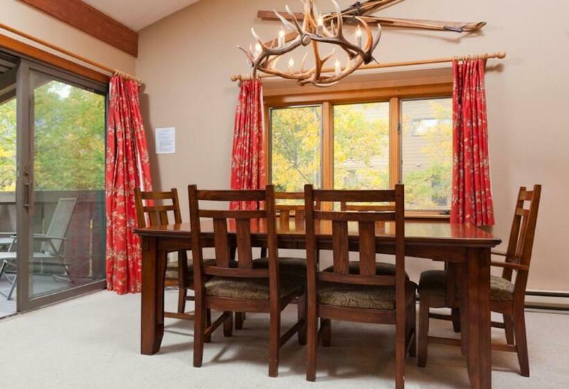 فندق 5123 Foxtail