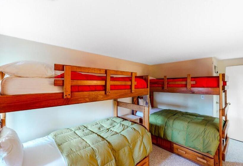 فندق Bromley Village   Clovers 767a