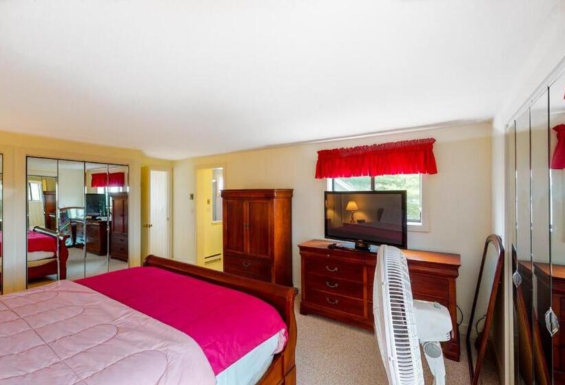 فندق Bromley Village   Clovers 767a