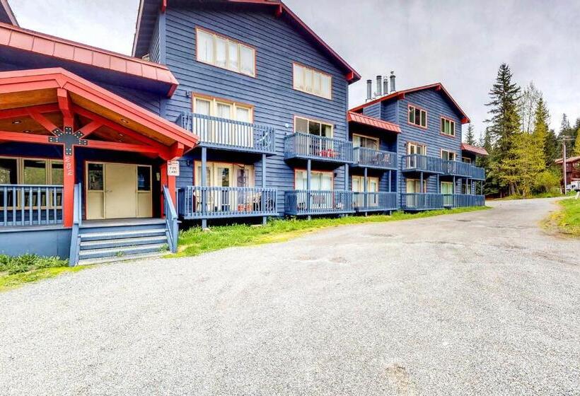 בית מלון כפרי Cozy Crystal Mountain Condo