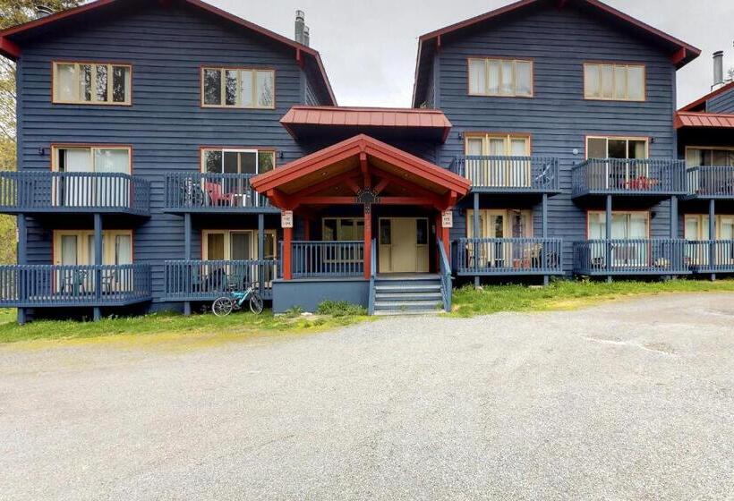 בית מלון כפרי Cozy Crystal Mountain Condo