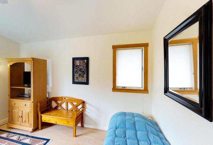 בית מלון כפרי Cozy Crystal Mountain Condo